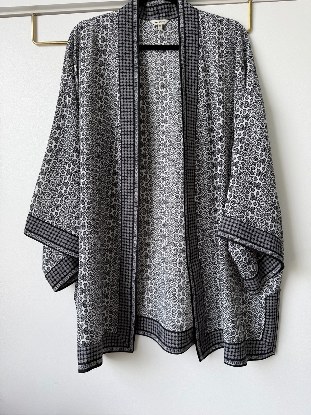 Max Studio Black & White Floral Mosaic Kimono